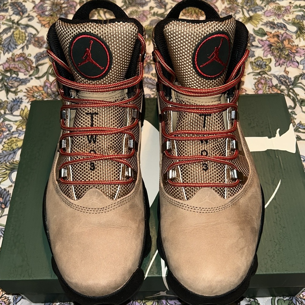 Jordan Winterized 6 Rings "Rocky Tan/Black/Red" Men's Boot . NWOT , Men’s Sz 10